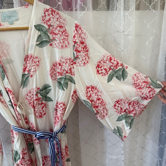 Piyamas Pink Hydrangea Kimono Wrap Robe SM - Picture 3 of 9